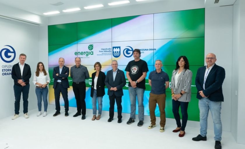 Firma del convenio para impulsar el plan energético del Goierri