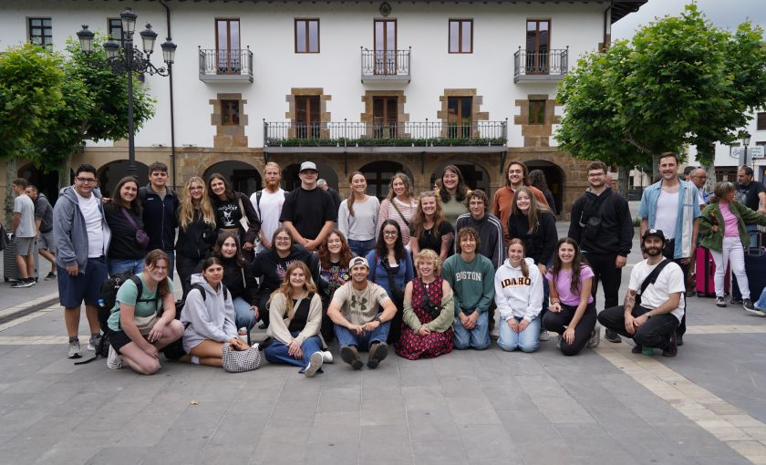 Los 32 jóvenes de EEUU que llegaron al Goierri en el marco del programa Ateak Ireki concluirán su estancia el domingo